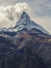 First Era, Dragon Lo